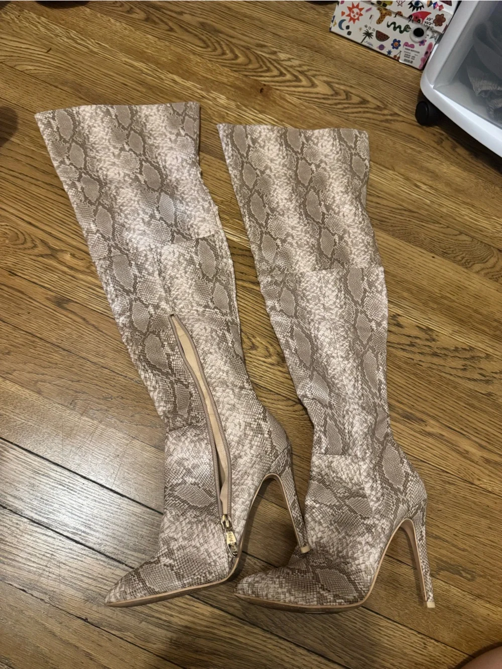 N/A elegant taupe